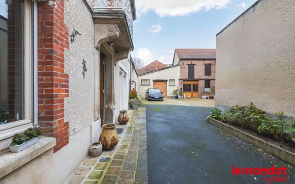Maison à vendre    5 pièces •  Ay