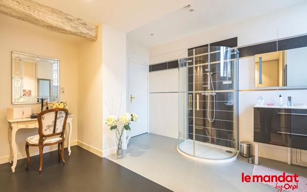 Maison à vendre    5 pièces •  Ay