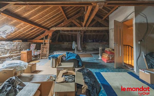 Maison à vendre    5 pièces •  Ay