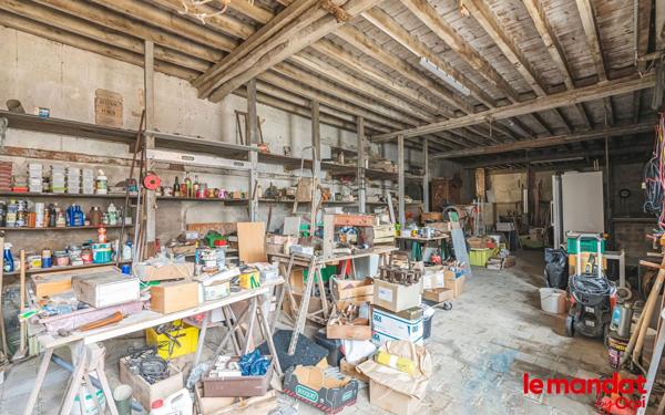 Maison à vendre    5 pièces •  Ay