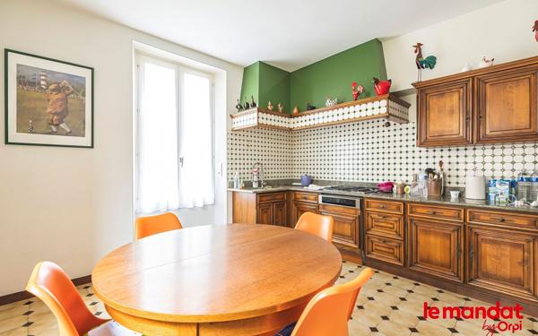 Maison à vendre    5 pièces •  Ay