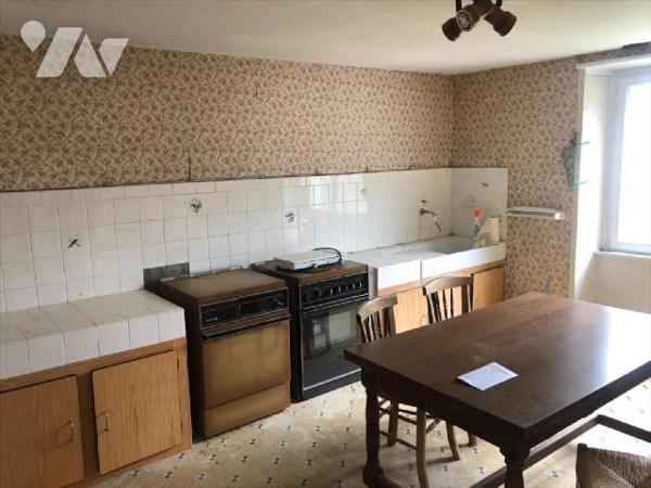 LANDEDA, RARE, EN EXCLUSIVITE, A 100m de la Mer, Beau corps de Ferme à rénover de type F5 avec ...