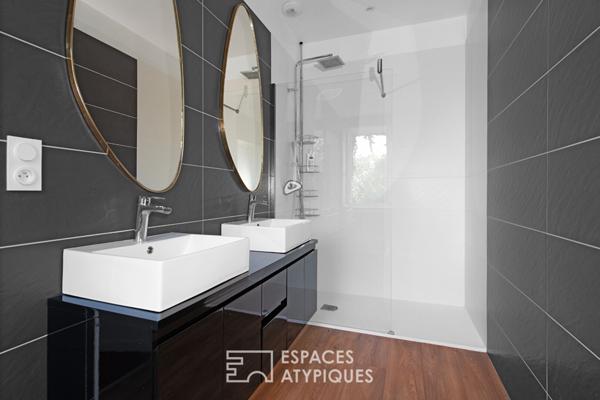 Demeure bourgeoise avec piscine et dépendance