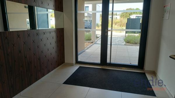 RESPIR'IMMO Altkirch by Endie vous propose ce superbe appartement 4 pièces en attique avec une terrasse exceptionnelle de 79 m² à Saint-Louis Neuweg.