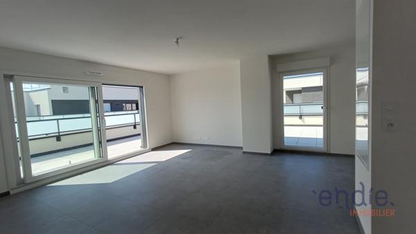 RESPIR'IMMO Altkirch by Endie vous propose ce superbe appartement 4 pièces en attique avec une terrasse exceptionnelle de 79 m² à Saint-Louis Neuweg.