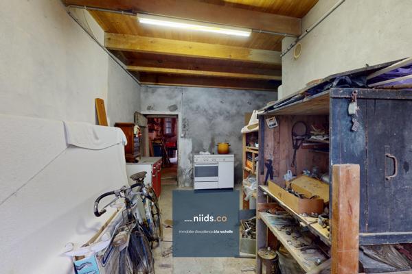 L’HOUMEAU - À PROXIMITÉ IMMÉDIATE DE LA ROCHELLE - MAISON DE CHARME À RÉNOVER – 151 M² – 3 CHAMBRES – GARAGE – PARCELLE DE 411 M²