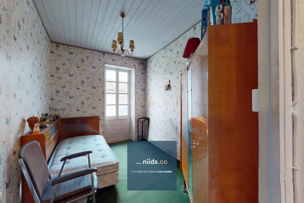 L’HOUMEAU - À PROXIMITÉ IMMÉDIATE DE LA ROCHELLE - MAISON DE CHARME À RÉNOVER – 151 M² – 3 CHAMBRES – GARAGE – PARCELLE DE 411 M²