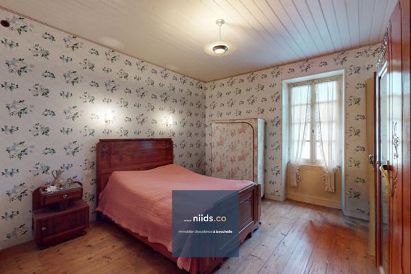 L’HOUMEAU - À PROXIMITÉ IMMÉDIATE DE LA ROCHELLE - MAISON DE CHARME À RÉNOVER – 151 M² – 3 CHAMBRES – GARAGE – PARCELLE DE 411 M²