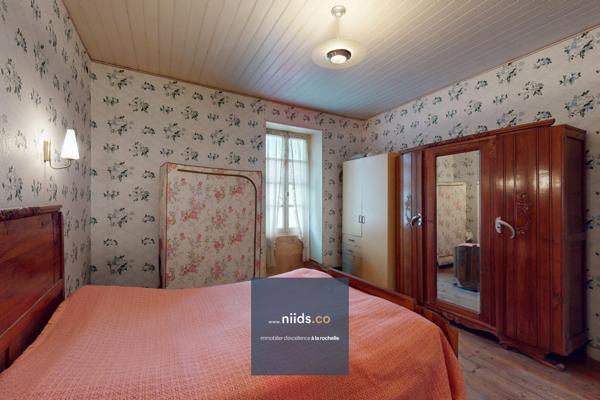 L’HOUMEAU - À PROXIMITÉ IMMÉDIATE DE LA ROCHELLE - MAISON DE CHARME À RÉNOVER – 151 M² – 3 CHAMBRES – GARAGE – PARCELLE DE 411 M²