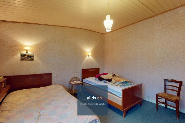 L’HOUMEAU - À PROXIMITÉ IMMÉDIATE DE LA ROCHELLE - MAISON DE CHARME À RÉNOVER – 151 M² – 3 CHAMBRES – GARAGE – PARCELLE DE 411 M²