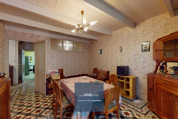 L’HOUMEAU - À PROXIMITÉ IMMÉDIATE DE LA ROCHELLE - MAISON DE CHARME À RÉNOVER – 151 M² – 3 CHAMBRES – GARAGE – PARCELLE DE 411 M²