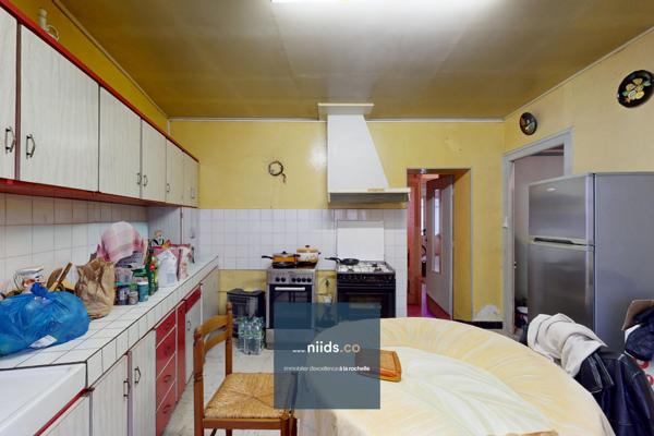 L’HOUMEAU - À PROXIMITÉ IMMÉDIATE DE LA ROCHELLE - MAISON DE CHARME À RÉNOVER – 151 M² – 3 CHAMBRES – GARAGE – PARCELLE DE 411 M²