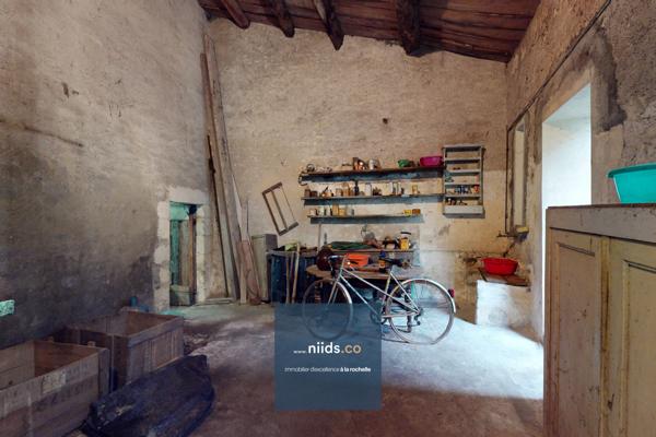 L’HOUMEAU - À PROXIMITÉ IMMÉDIATE DE LA ROCHELLE - MAISON DE CHARME À RÉNOVER – 151 M² – 3 CHAMBRES – GARAGE – PARCELLE DE 411 M²