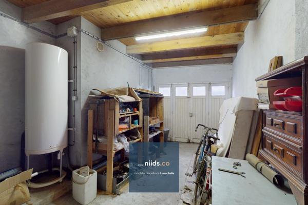 L’HOUMEAU - À PROXIMITÉ IMMÉDIATE DE LA ROCHELLE - MAISON DE CHARME À RÉNOVER – 151 M² – 3 CHAMBRES – GARAGE – PARCELLE DE 411 M²