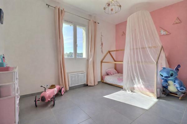 Allauch (13190) Allauch, jolie maison T4 avec garage au calme!