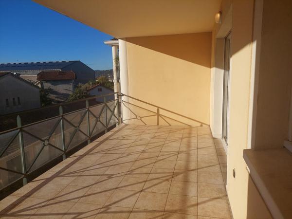 Parking + appartement