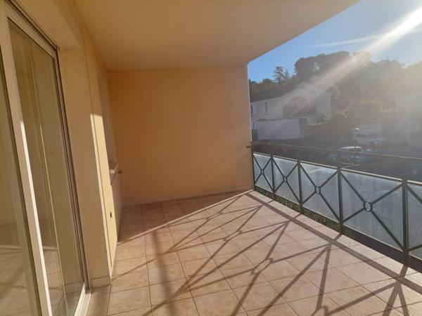 Parking + appartement