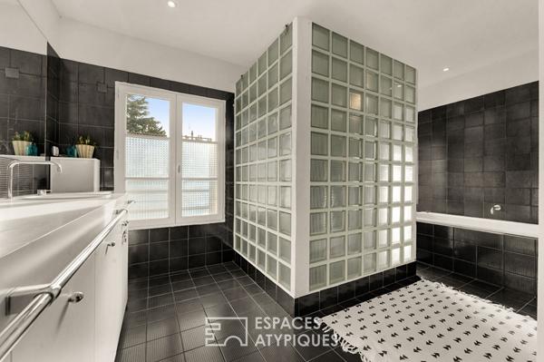 Maison rénovée avec piscine et dépendance au Pont des Demoiselles