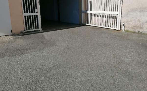 Stationnement à louer    Pau