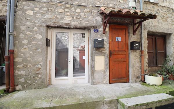 Appartement à vendre    2 pièces • 25,20 m2 L'Escarène