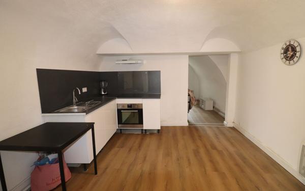 Appartement à vendre    2 pièces • 25,20 m2 L'Escarène