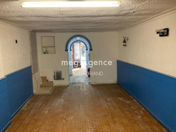 Immeuble à LAVAL, 53000 - 99m²