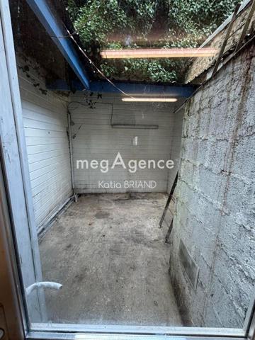 Immeuble à LAVAL, 53000 - 99m²