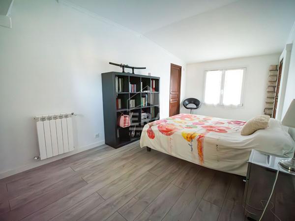 Villa La Roquette Sur Siagne/ Cannes La Bocca -  4 pièce(s) 115 m² - piscine -  1100m² de terrain