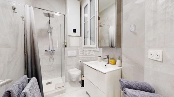 NICE - FLEURS : JOLI 2 PIÈCES AVEC BALCON