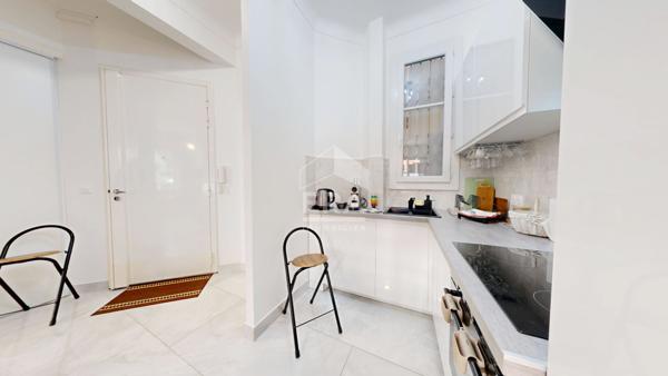 NICE - FLEURS : JOLI 2 PIÈCES AVEC BALCON