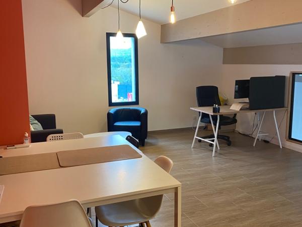 Location Local commercial 4 pièces Aubagne (13400) - BEL EMPLACEMENT