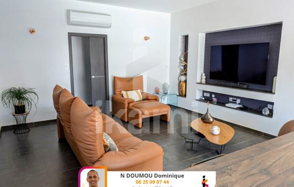 Saint-Donat-Sur-L'Herbasse : Magnifique villa contemporaine