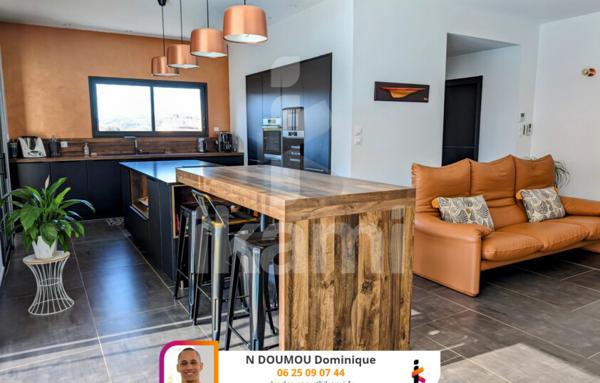 Saint-Donat-Sur-L'Herbasse : Magnifique villa contemporaine