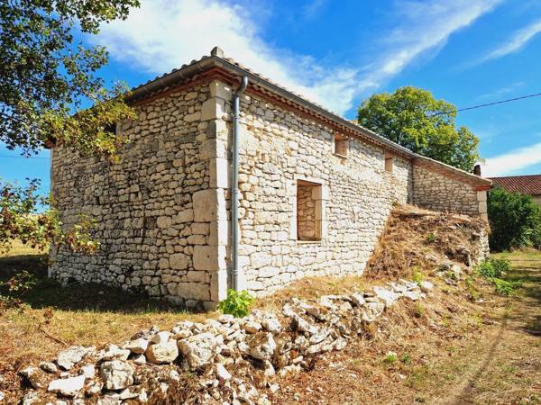Maison en pierre - un cocon à rénover