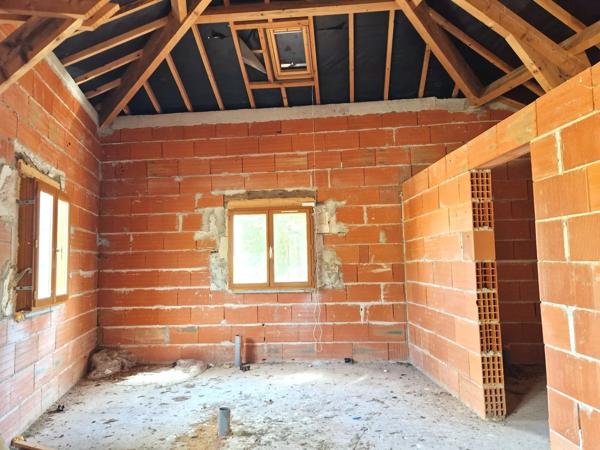 Maison en pierre - un cocon à rénover
