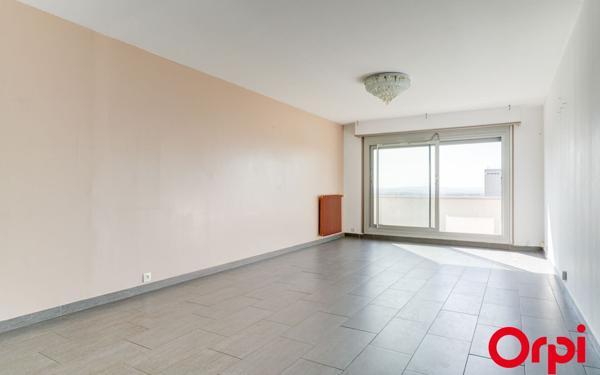 Appartement à vendre    5 pièces • 97,43 m2 Vénissieux