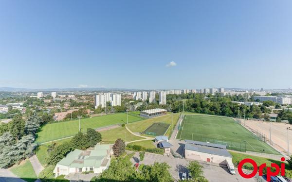 Appartement à vendre    5 pièces • 97,43 m2 Vénissieux