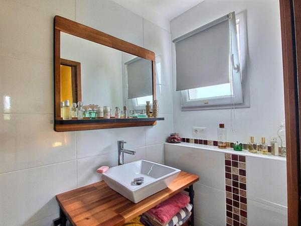 Charme et caractère  pour cette belle maison de 7 pièces