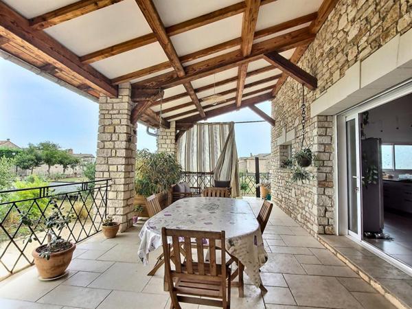 Charme et caractère  pour cette belle maison de 7 pièces