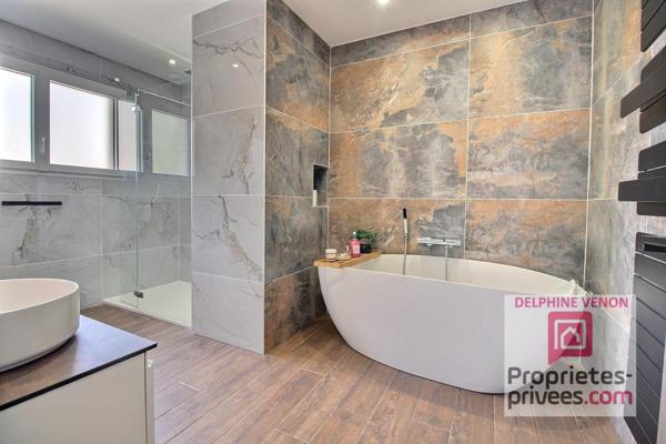 Maison  contemporaine  classe énergie A avec de belles prestations à Chateauneuf Sur Loire