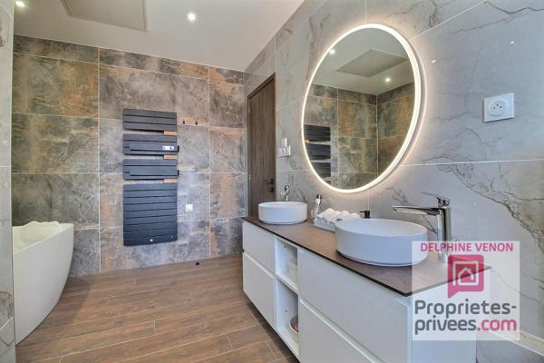 Maison  contemporaine  classe énergie A avec de belles prestations à Chateauneuf Sur Loire