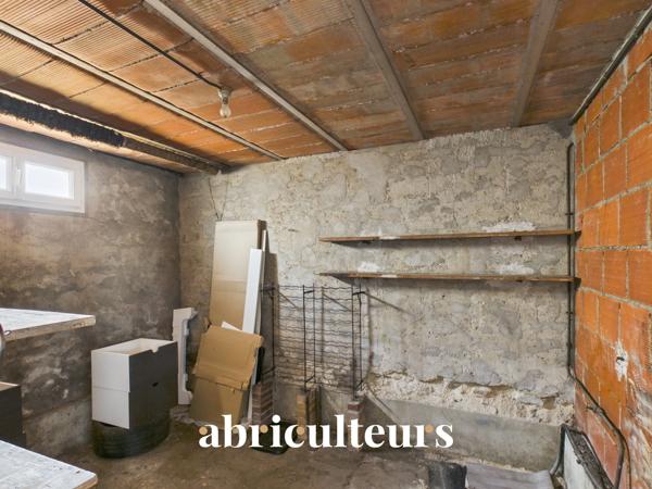 Maison familiale avec jardin privatif de 560 m² en vente à Meaux 77100