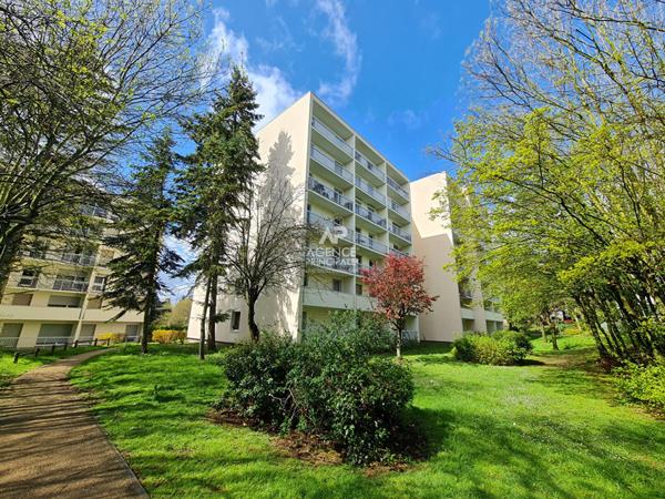 Appartement Cergy 5 pièce(s) 99 m2 €246 000 ** - Référence 10946