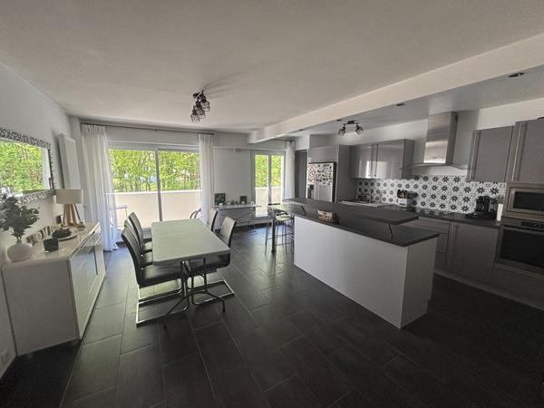 Appartement Cergy 5 pièce(s) 99 m2 €246 000 ** - Référence 10946