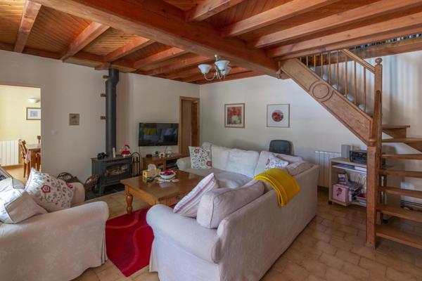 Charmante maison de village de 3 chambres avec piscine près de Jarnac