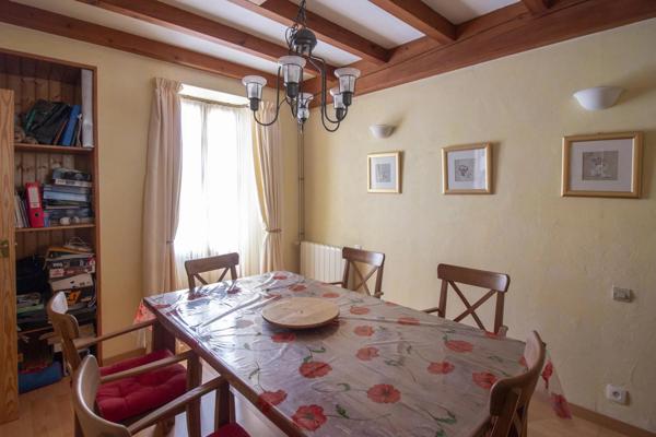 Charmante maison de village de 3 chambres avec piscine près de Jarnac