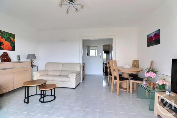 Appartement T3 à vendre  3 pièces - 62,15 m 2   ST RAPHAEL  - 83