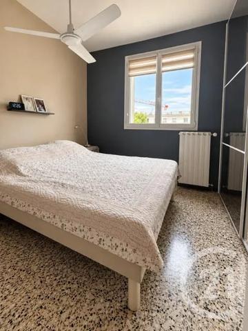 Appartement T4 à vendre  4 pièces - 75 m 2   MARSEILLE  - 13010