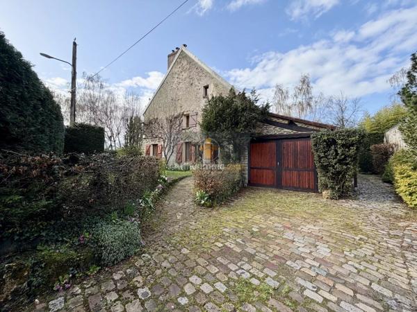 Vente                                                      Maison
                        
                     8 pièces                      280 m2                     à Crécy-la-Chapelle