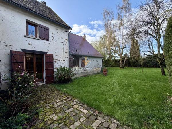 Vente                                                      Maison
                        
                     8 pièces                      280 m2                     à Crécy-la-Chapelle